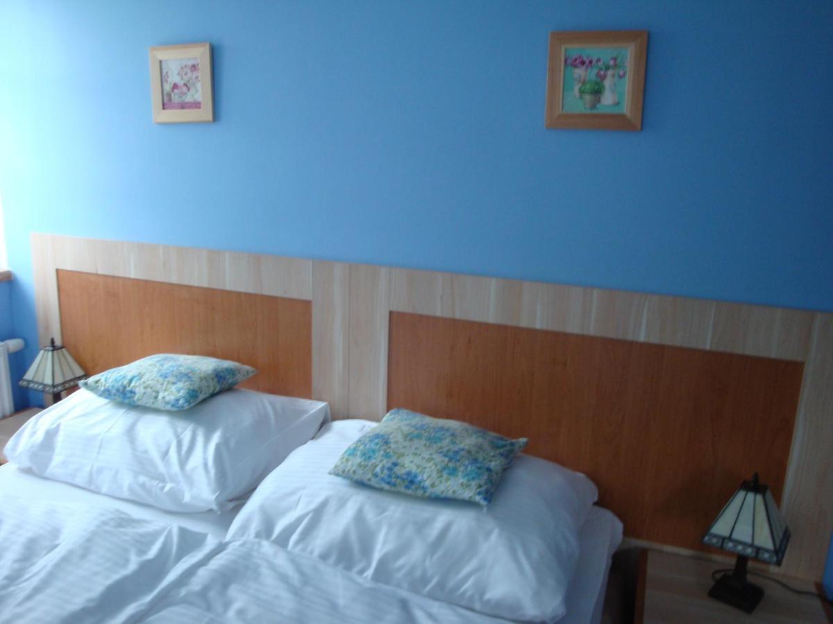 Lazne Evzenie Hotell Klášterec nad Ohří Rum bild