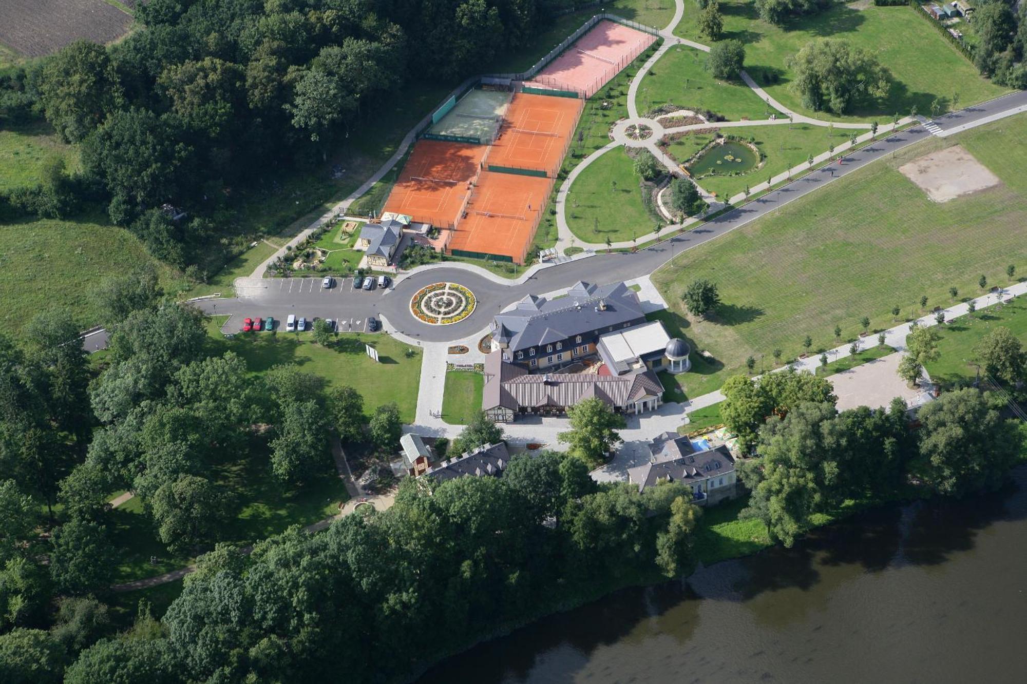 Lazne Evzenie Hotell Klášterec nad Ohří Exteriör bild
