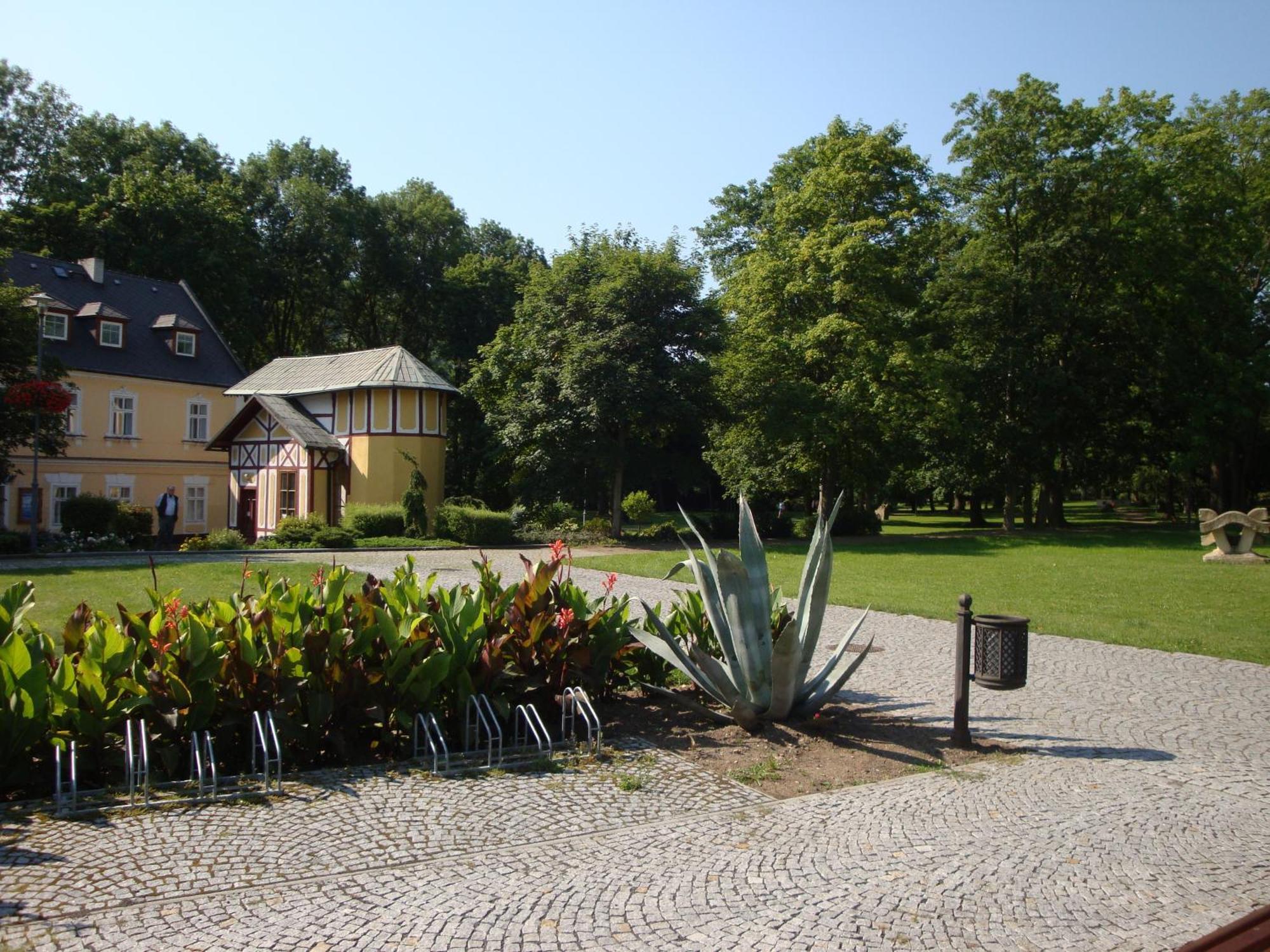 Lazne Evzenie Hotell Klášterec nad Ohří Exteriör bild
